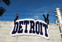 Load image into Gallery viewer, DETROIT TUFTED Rug 001